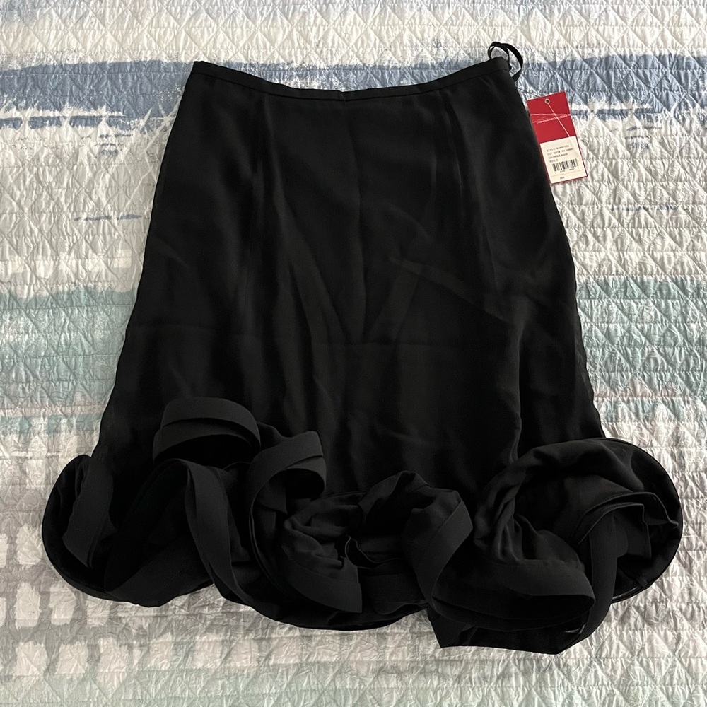 NWT DONNA RICCO Elegant Ruffle Hem Black Skirt